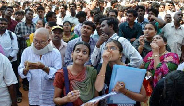 తారాస్థాయికి నిరుద్యోగం - పట్టించుకోని మోడీ సర్కార్ 