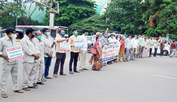 'స్టీల్‌ ప్లాంట్‌ రక్షణకై ఎపి ఎంపీలంతా పార్లమెంటును స్తంభింపచేయాలి'