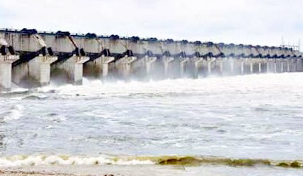పులిచింతలలో జలవిద్యుదుత్పత్తి నిలిపివేత