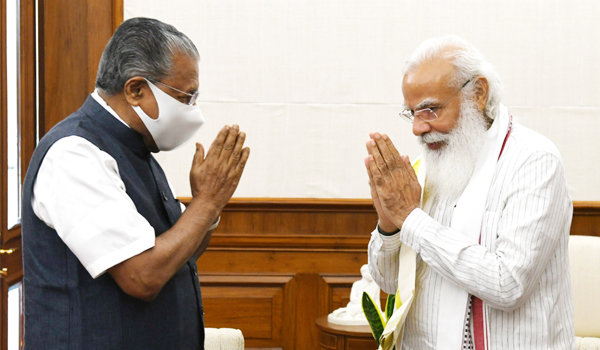 జిఎస్‌టి బకాయిలు ఇవ్వండి : మోడీతో విజయన్‌ భేటీ