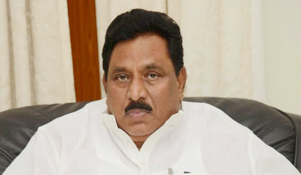 వైఎస్‌ జయంతిని రైతు దినోత్సవంగా జరపడం హాస్యాస్పదం : చినరాజప్ప