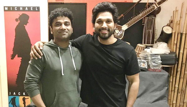 రాక్‌స్టార్‌కి సర్‌ప్రైజ్‌ గిఫ్ట్‌ పంపిన ఐకాన్‌స్టార్‌