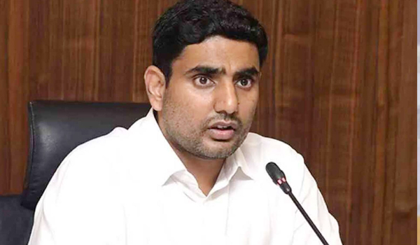 కొనసీమ రైతులు క్రాప్‌హాలీడేకు వెళ్లకుండా చూడాలి : లోకేష్‌