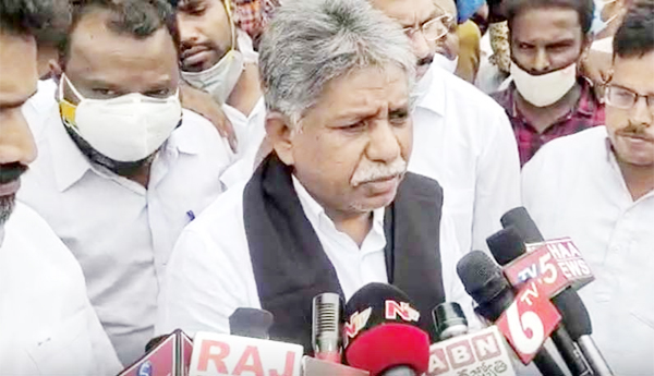 కత్తి మహేష్‌ మృతిపై మందకృష్ణ మాదిగ సంచలన ఆరోపణలు