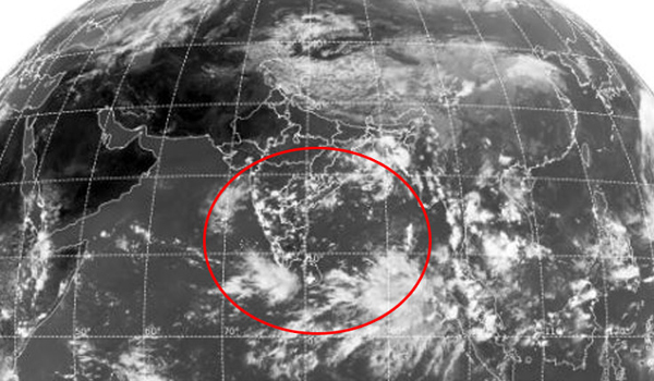 తెలుగు రాష్ట్రాల్లో అతిభారీ వర్షాలు.. అప్రమత్తంగా ఉండాలంటూ హెచ్చరికలు!