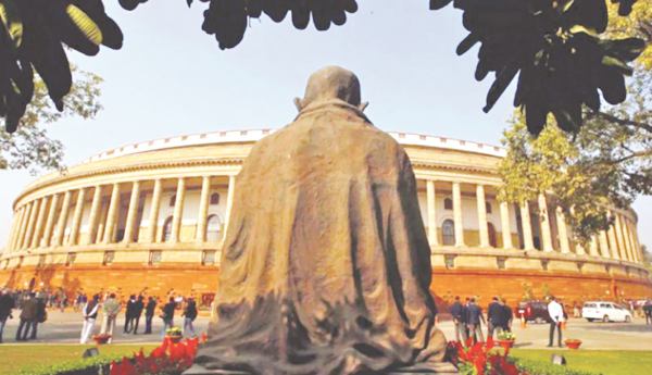 భారత్‌లో క్షీణిస్తున్న ప్రజాస్వామ్య క్రమం