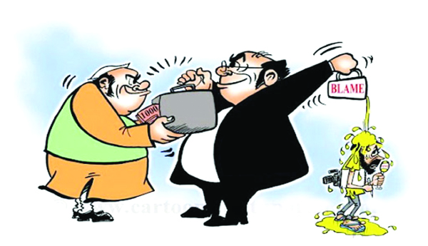 అమ్మకానికి మీడియా, దుర్భరంగా మనుగడ