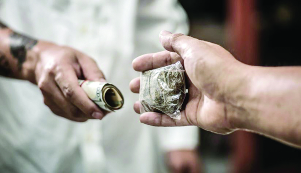 మాదక ద్రవ్యాల మత్తులో...