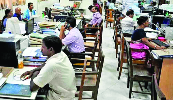 కాంట్రాక్టు, ఔట్‌సోర్సింగ్‌ ఉద్యోగులకు సమాన వేతనం