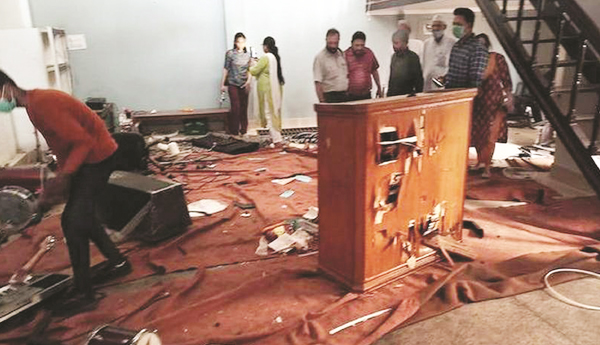 ఈసారి క్రైస్తవులే లక్ష్యంగా....