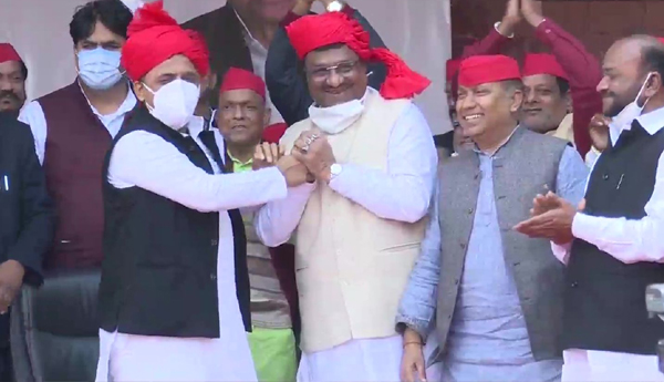 UP Elections: ఎస్‌పిలో రెబల్‌ నేతల చేరిక