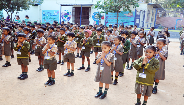 కేంద్రీయ విద్యాసంస్థలకు అప్పులే దిక్కు