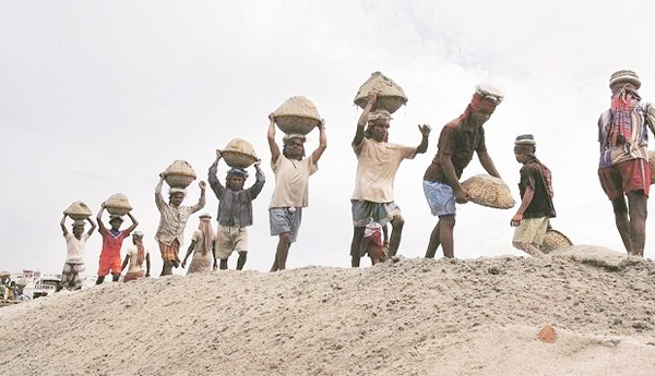 ఉపాధి నిధులు రూ.2,303 కోట్ల పెండింగు