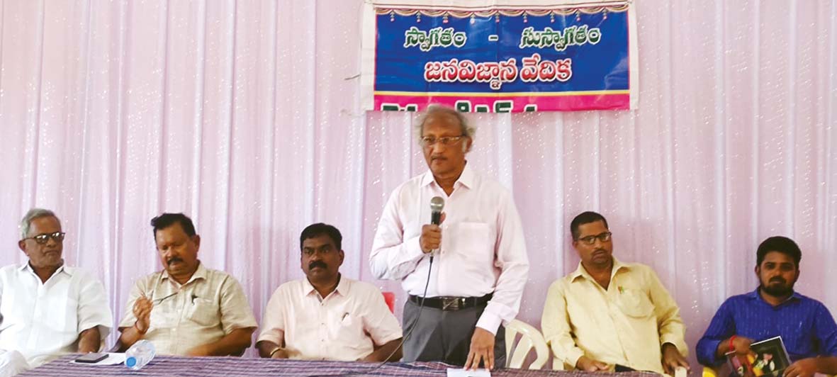 వినోదంతో పాటు విజ్ఞానాన్ని పెంచుకోవాలి