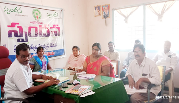 స్పందనలో 3 అర్జీలు