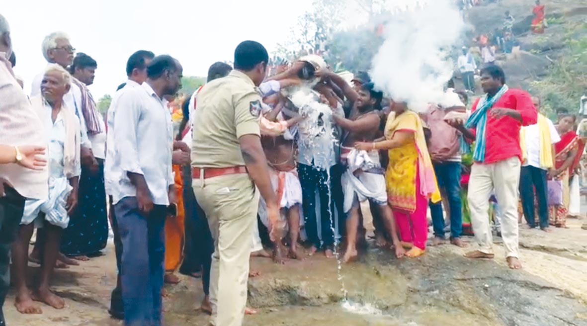  ఘనంగా మద్దులమ్మతల్లికి వరదపాశం