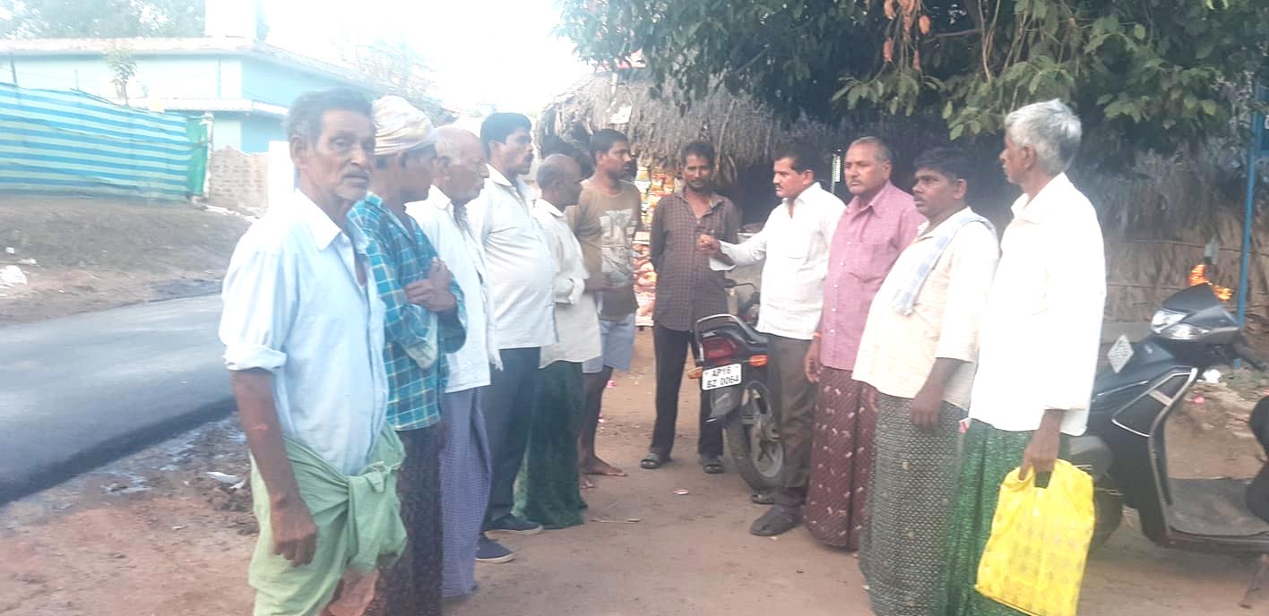 రోడ్లు అధ్వానం... తాగునీటికి ఇక్కట్లు