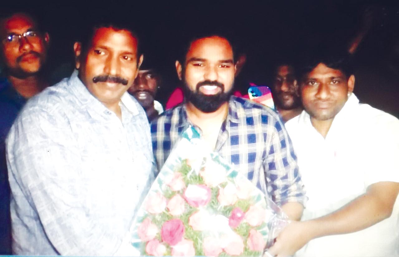 'సదా నన్ను నడిపే' చిత్ర యూనిట్‌ సందడి