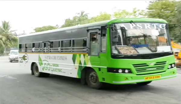 Electric, bus, on, the, road