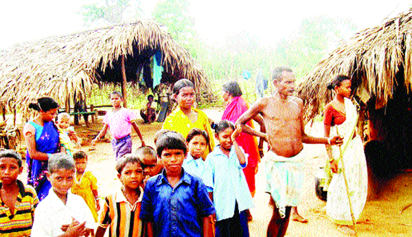 అడవిబిడ్డలపై గొడ్డలివేటు