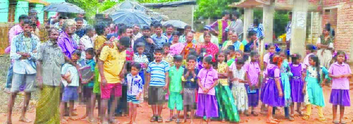 మా బడి మాకే కావాలి