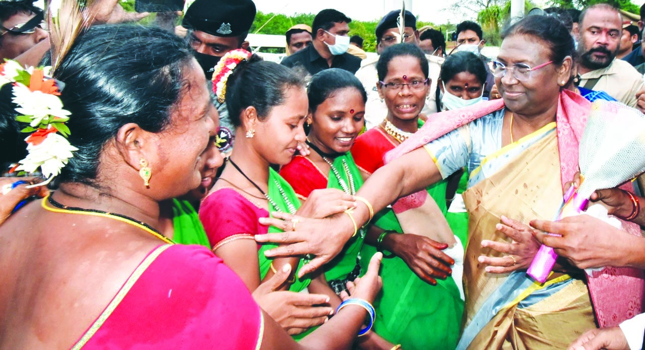 కిషన్‌రెడ్డి, ద్రౌపది ముర్ములకు ఘన స్వాగతం