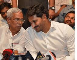స్థానిక సంస్థలకు నిధులు బదిలీ చేయాలి