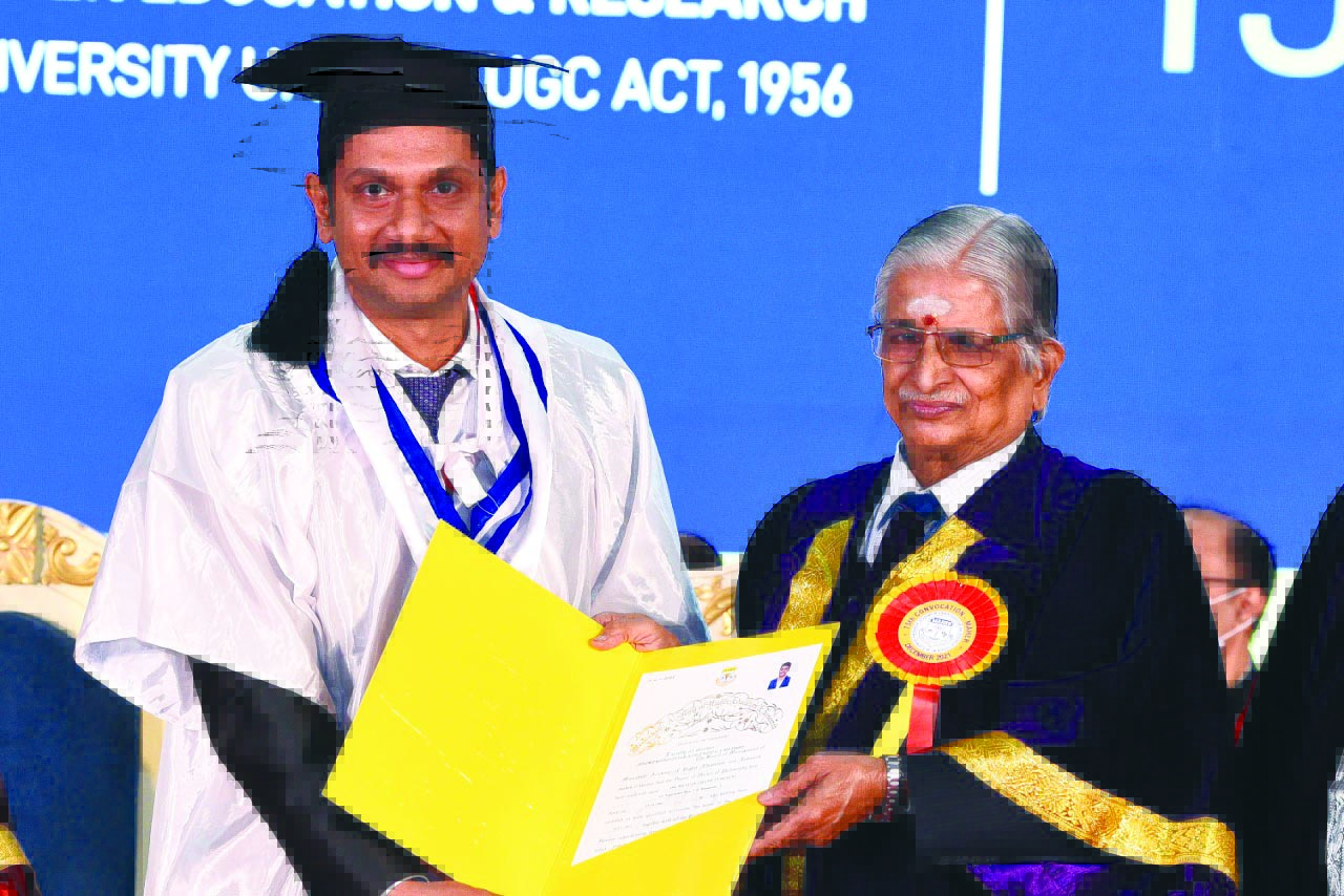  డాక్టర్‌ భావన్‌చంద్‌కు ఐసిఒఐ ఫెలోషిప్‌