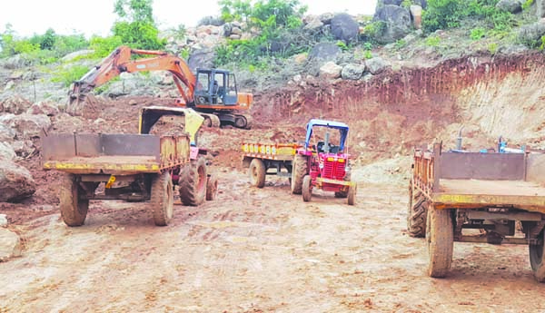 అడిగేవారు లేరు..!