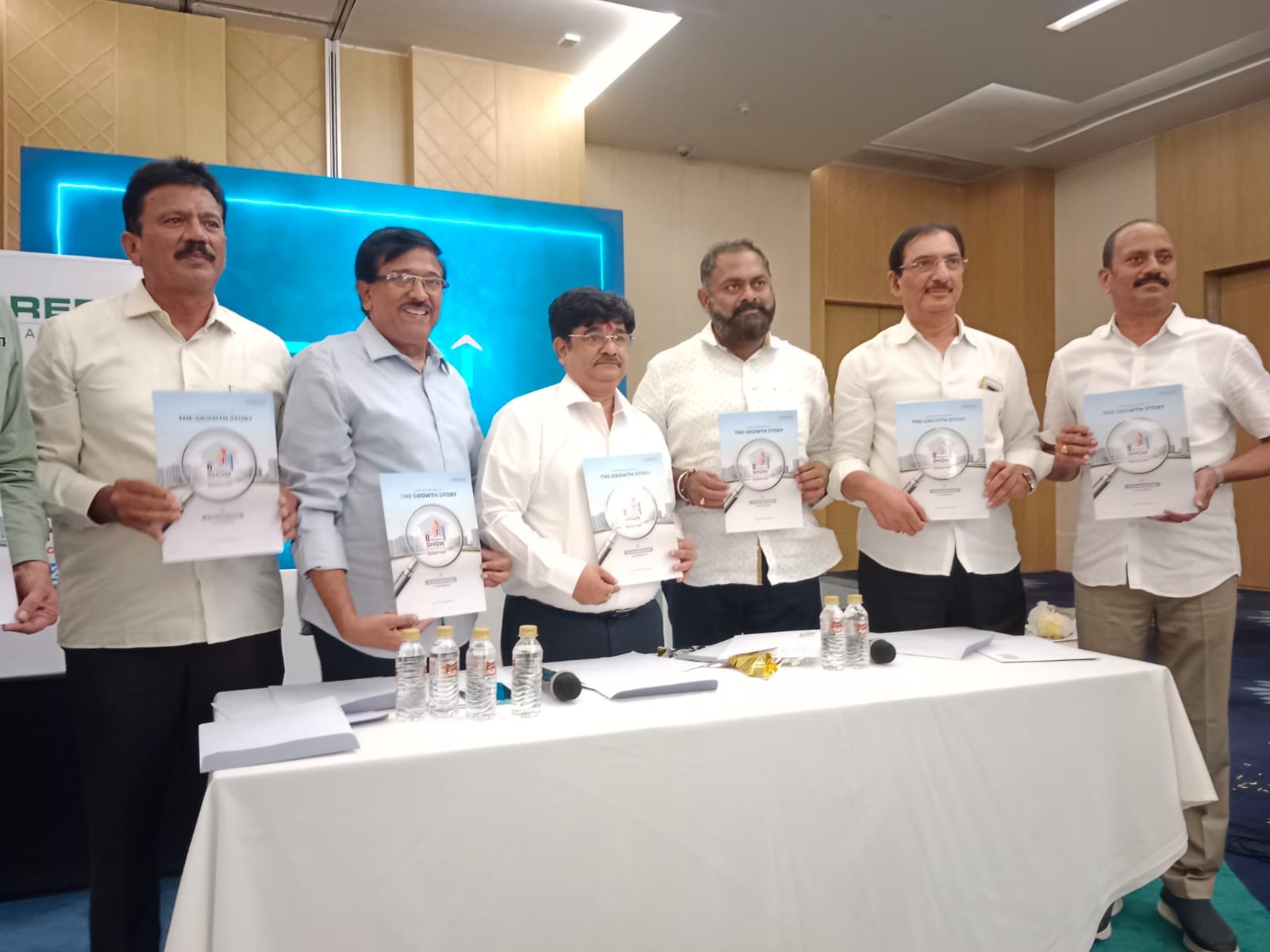 క్రెడారు ప్రాపర్టీ షో బ్రోచర్‌ ఆవిష్కరణ