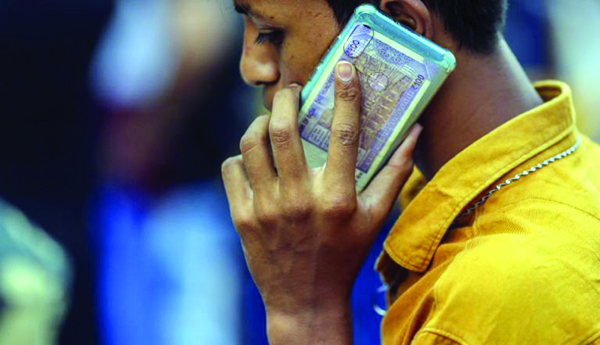 లోన్‌ యాప్‌ల ఉచ్చులో యువత