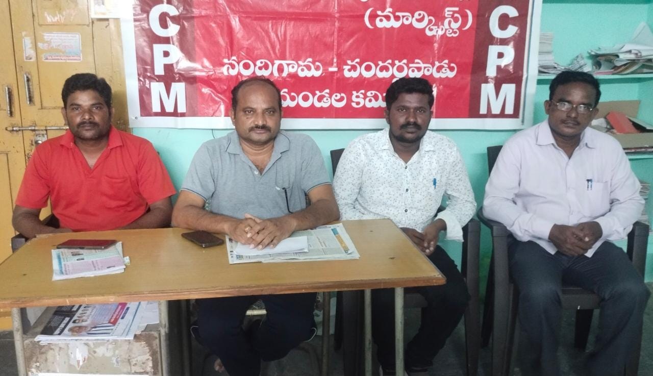 బాలిక కుటుంబానికి రూ.25 లక్షలు నష్టపరిహారం ఇవ్వాలి 