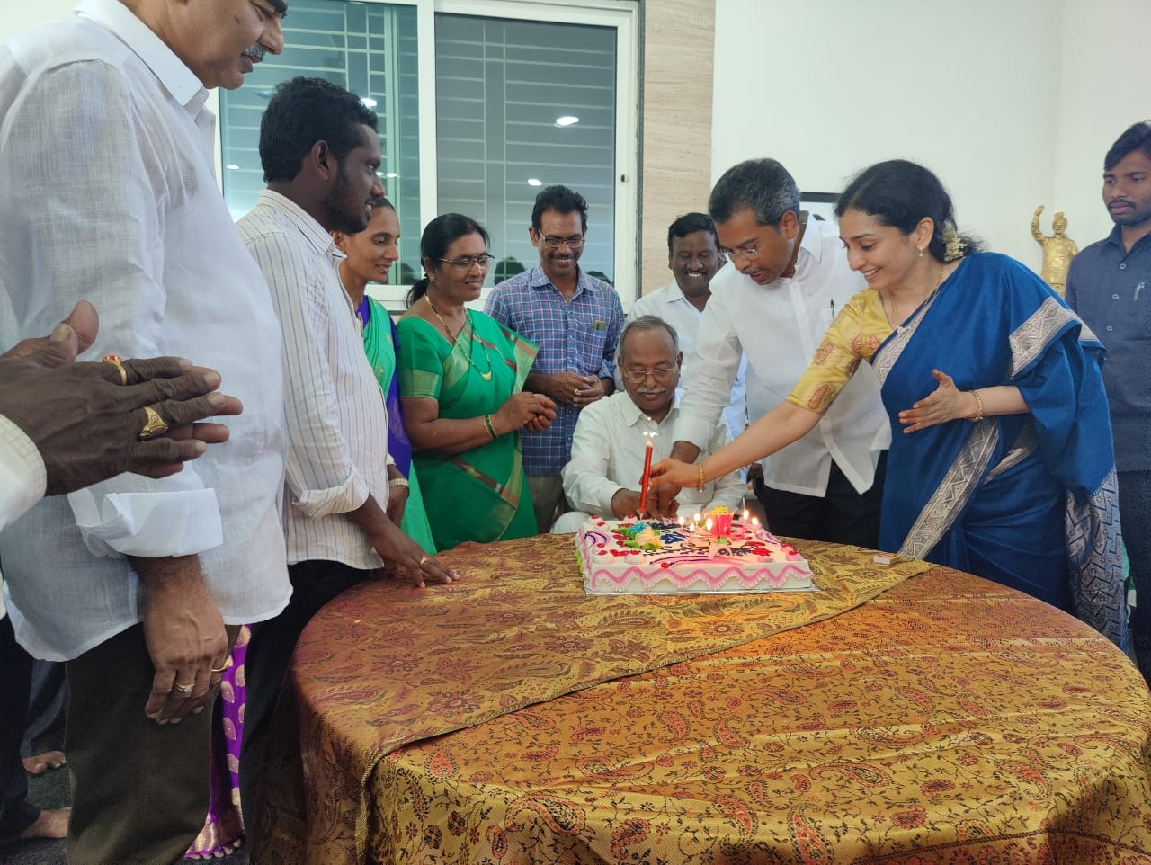 ఘనంగా వసంత జన్మదిన వేడుకలు