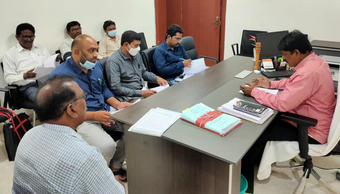 పరీక్షలు సమర్థవంతంగా నిర్వహించాలి : డిఆర్‌ఒ