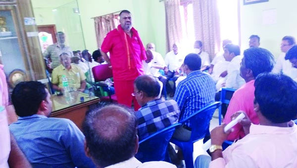 సమన్వయంతో పనిచేయాలి : ముత్తంశెట్టి