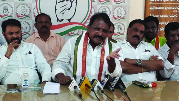 5న కాంగ్రెస్‌ జైల్‌ భరో : శైలజానాథ్‌