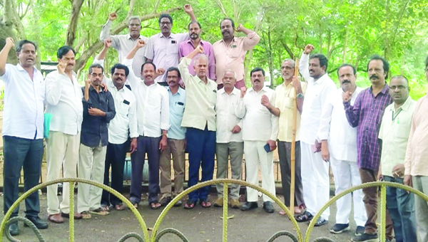 22న పాదయాత్రను జయప్రదం చేయండి