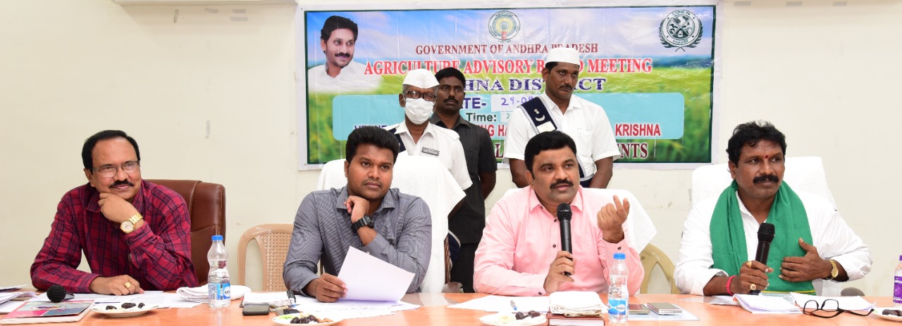అన్నం పెట్టే రైతుకు కష్టం రాకూడదు : కలెక్టర్‌