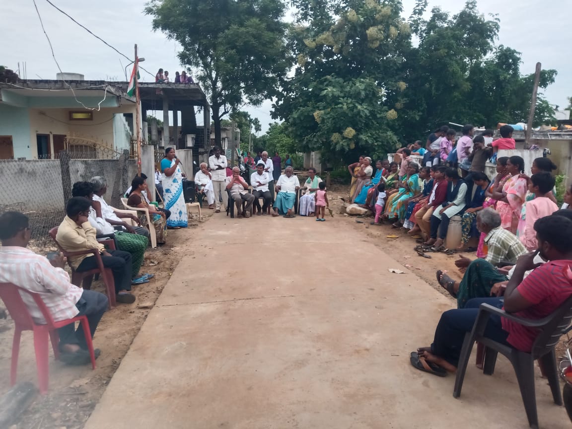 మతోన్మాదంతో ప్రజలను విడగొడుతున్న బిజెపి