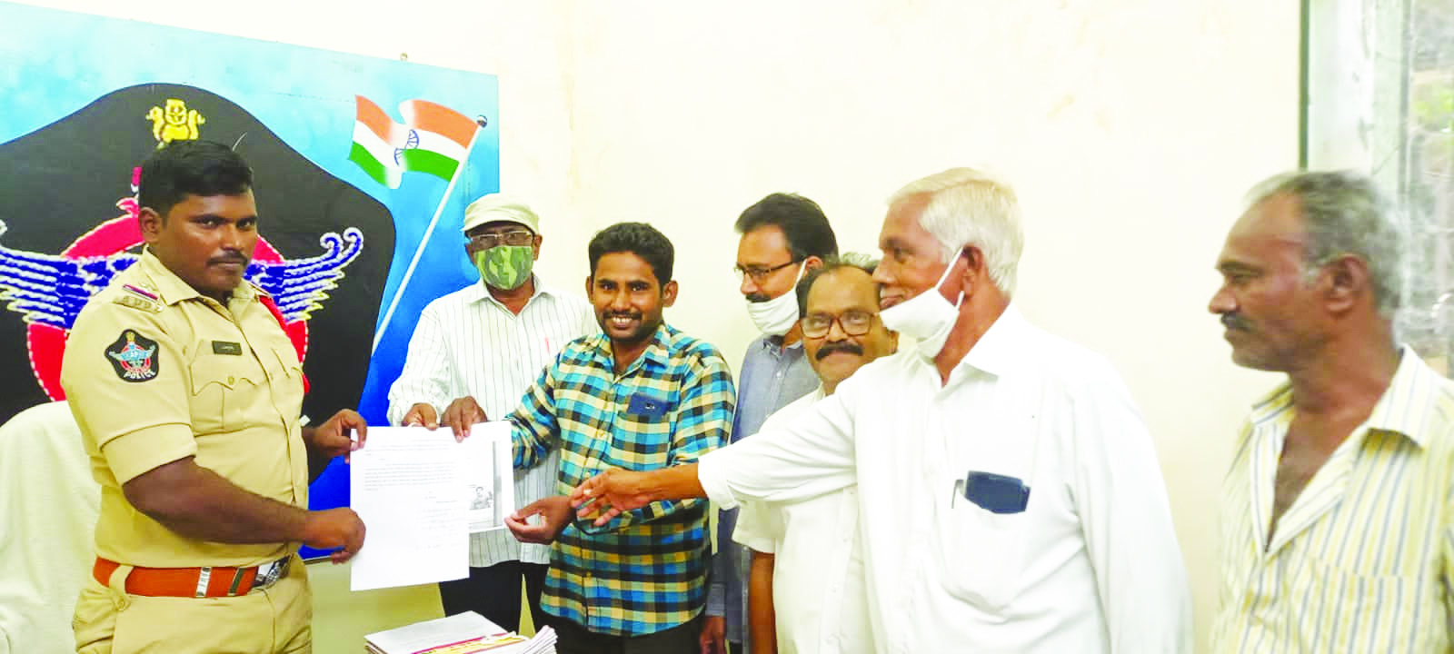 'దుర్గాప్రసాద్‌పై చర్యలు తీసుకోవాలి'