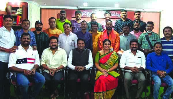 ఫొటో జర్నలిస్టులకు అవార్డులు