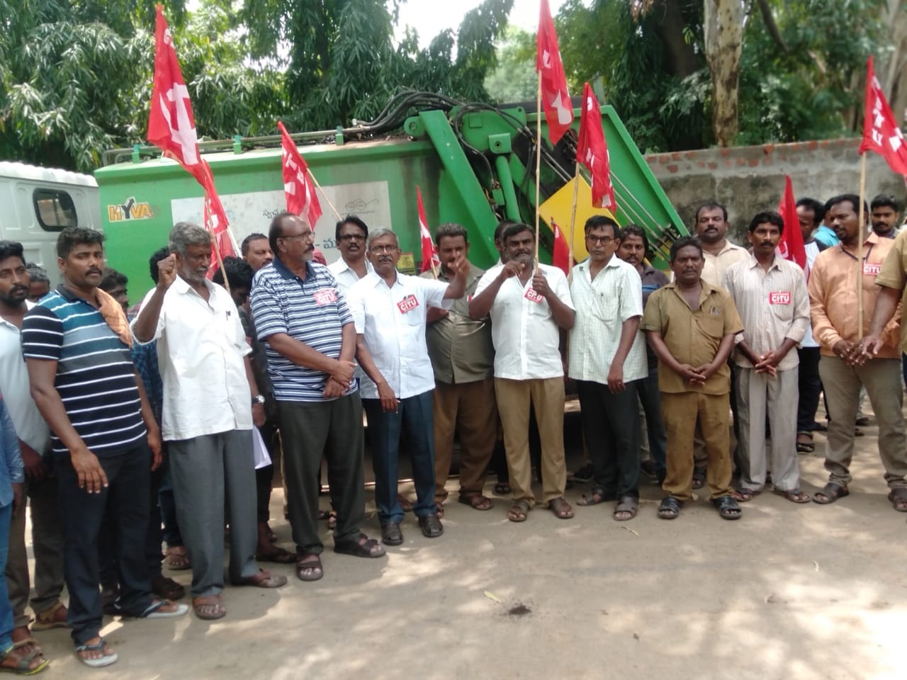 కార్మికులకు ద్రోహం చేసిన ప్రభుత్వం