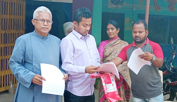 18-students-selected-for-gurukula-CH-Vijay-Kumar