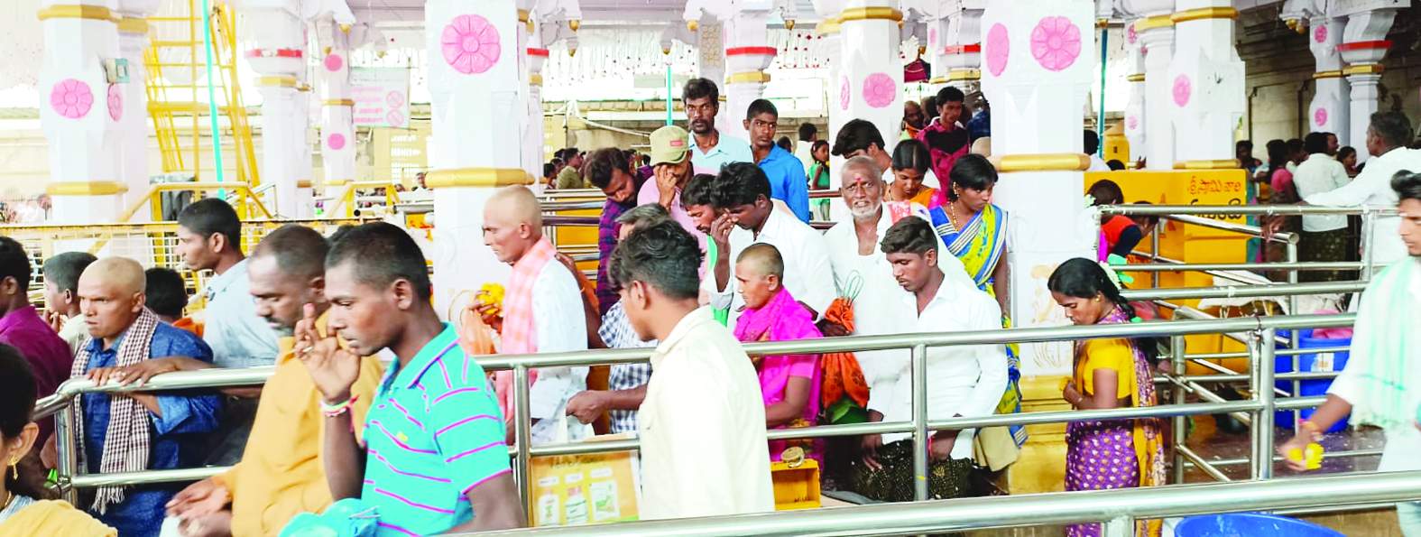 శ్రీనరసింహ ఉరుకుంద ఈరన్న స్వామి క్షేత్రంలో....