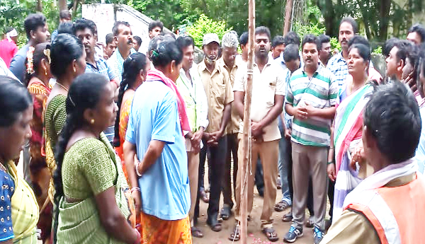 Flag-unveiling-at-Nandigama-Municipal-Office