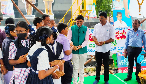 soil vinayaka statues distribution in nandigama