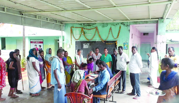 Medical-camps-where-the-lives-of-the-poor-are-stopped