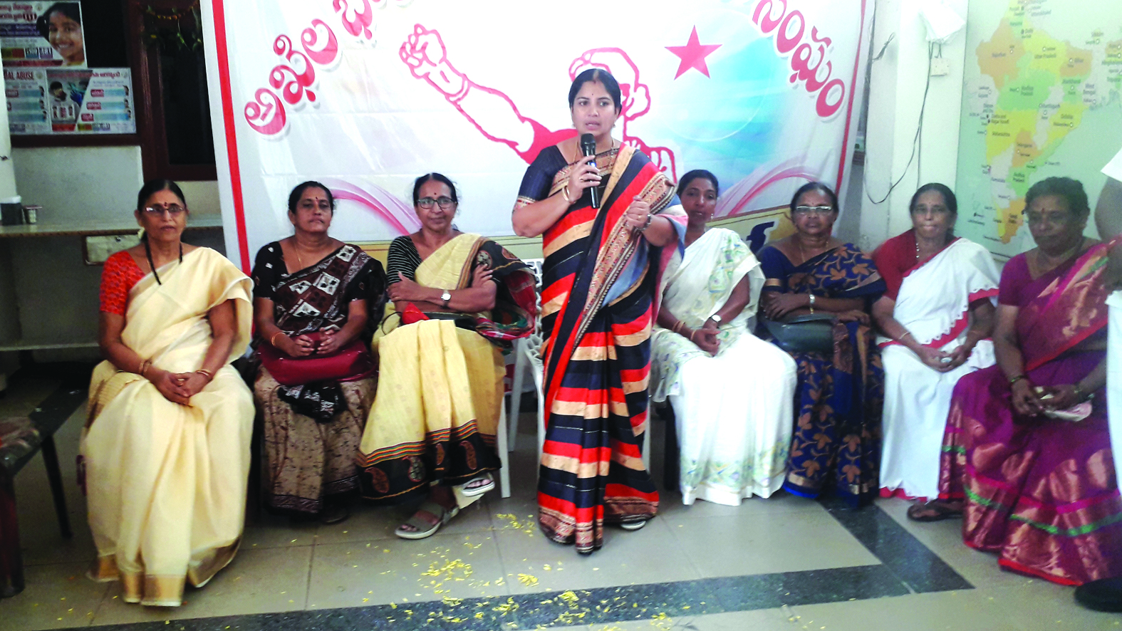 మహిళా సంక్షేమానికి ప్రభుత్వం కట్టుబడి ఉంది : మేయర్‌