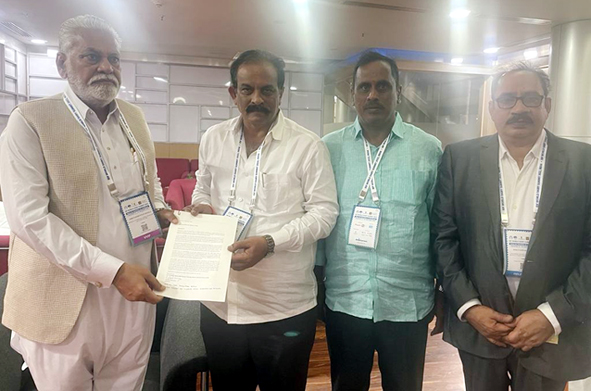 డెయిరీ నిర్మాణానికి ఆర్థికసాయం అందించండి