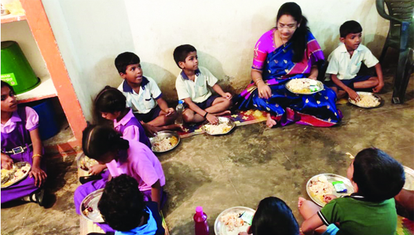 పాఠశాలను సందర్శించిన డిఇఒ